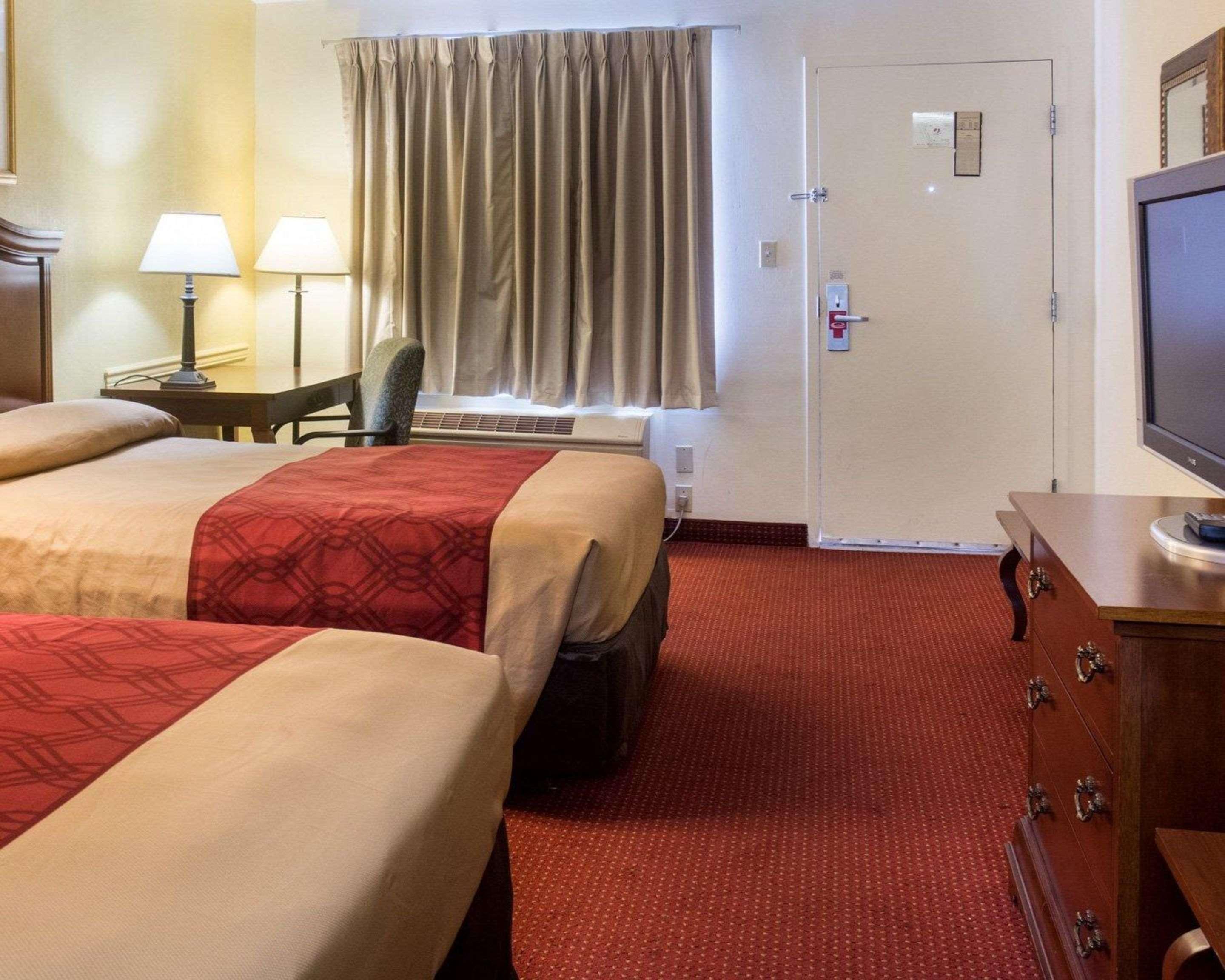Econo Lodge Chesapeake Route 13 And I-464 Eksteriør bilde