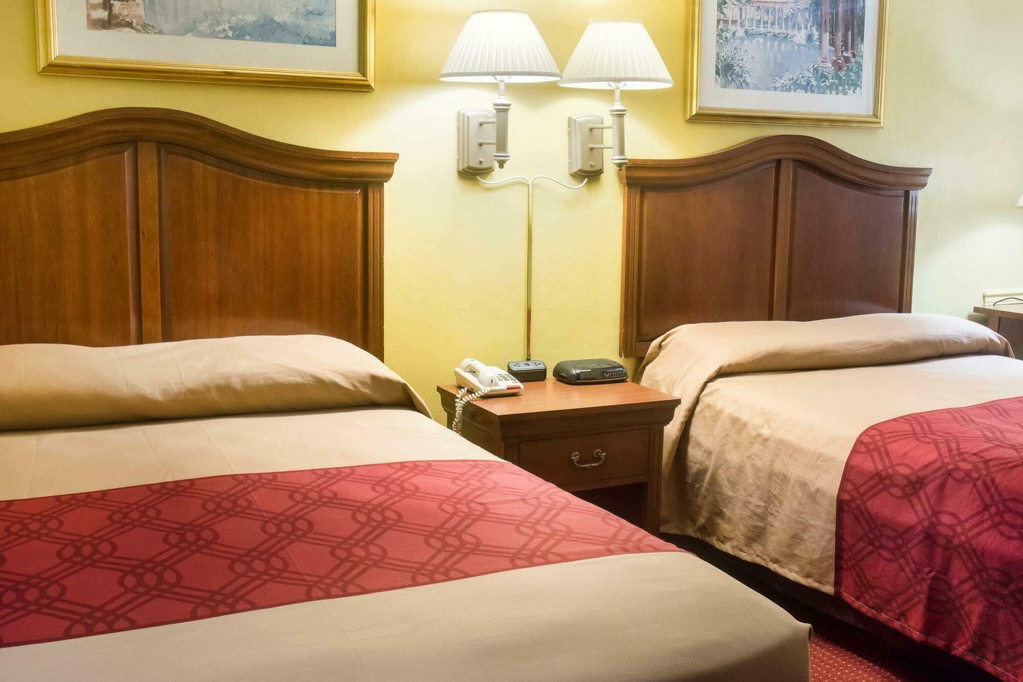 Econo Lodge Chesapeake Route 13 And I-464 Eksteriør bilde